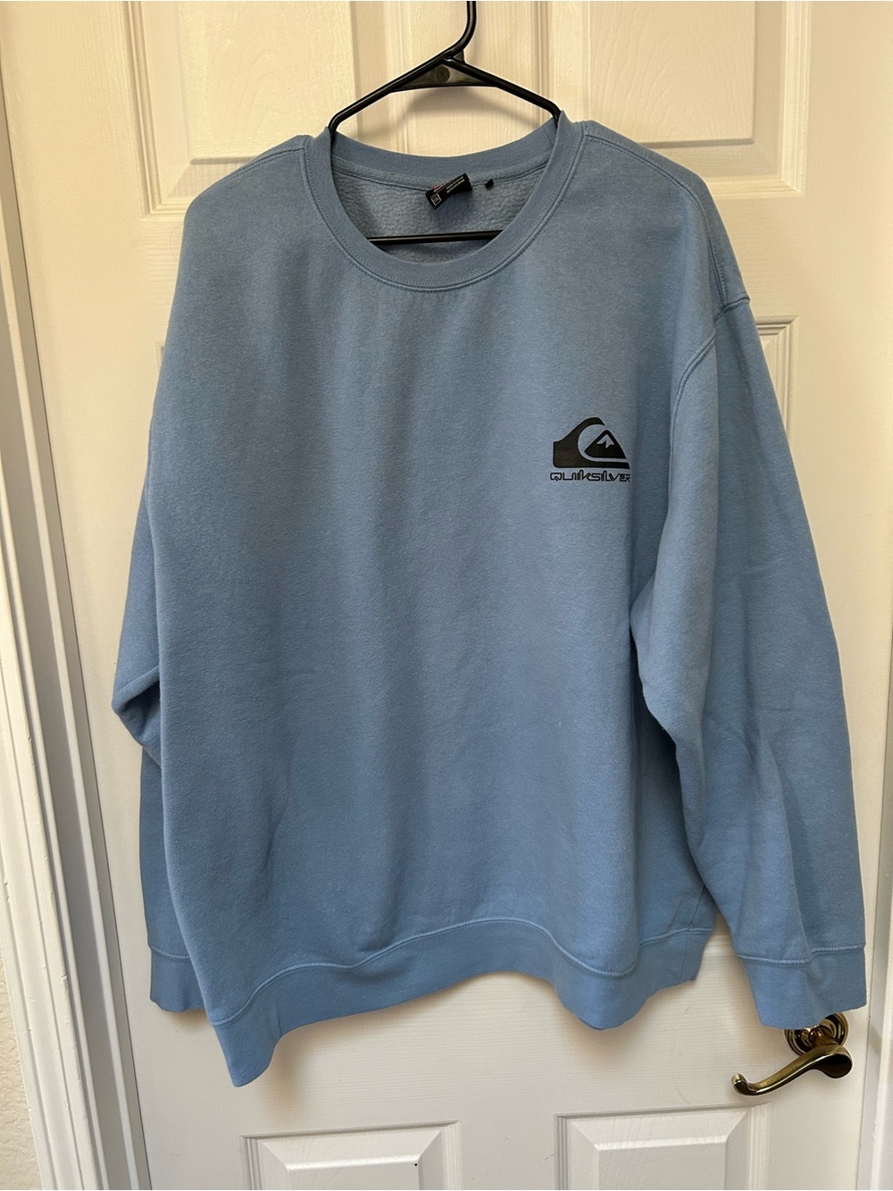 Quiksilver Men's Powder Blue Crewneck Sweatshirt with Logo